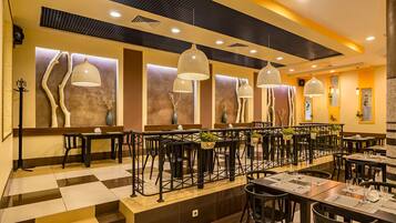 Colazione a buffet, servita tutte le mattine (400 RUB a persona)