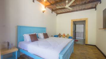 1 bedroom, rollaway beds