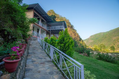 V Resorts Ribera Dehradun