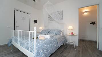 4 chambres, fer et planche Ă repasser, Wi-Fi, draps fournis