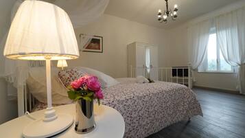 4 Schlafzimmer, Bügeleisen/Bügelbrett, WLAN, Bettwäsche