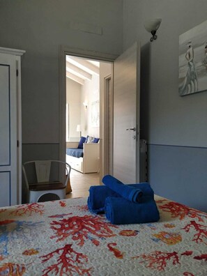 2 bedrooms, travel cot, free WiFi, bed sheets - The "BARLETTI MILL" WITH HEATED POOL. (Casarza Ligure)