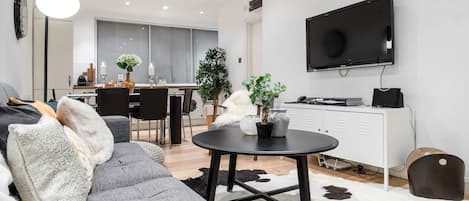 Centre of Soho - Amazing 2 bedroom Flat | Living room | Flat-screen TV