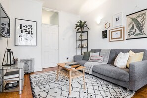 Living room - Old Compton Street Apartments (London)