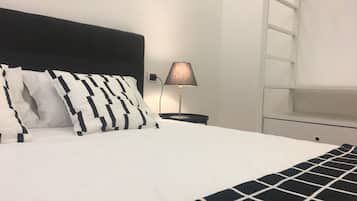 2 chambres, coffres-forts dans les chambres, fer et planche Ă  repasser