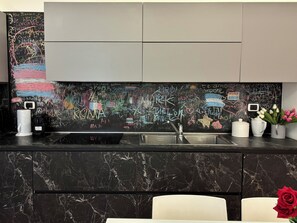 Coffee/tea maker, fridge, microwave, oven - Domus Caecilia - new launch offer location (Roma)