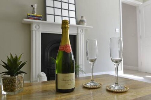 Old Green Chambers Free Parking, Town Centre