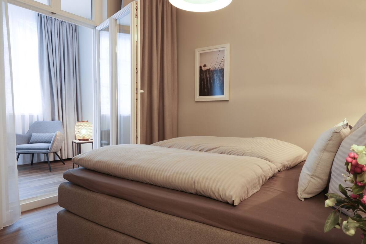 Suite (Cleaning fee included 132 Euro) | Blackout curtains, iron/ironing board, free cots/infant beds, free WiFi