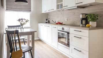 套房 (final cleaning fee 132 EUR incl) | 私人厨房 | 大冰箱、炉灶、意式浓缩咖啡机、茶具/咖啡用具