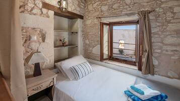 Villa Tradition, plusieurs chambres, piscine privée | 5 chambres, espace de travail pour ordinateur portable