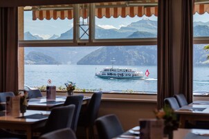 Desayuno continental diario (CHF 15 por persona)