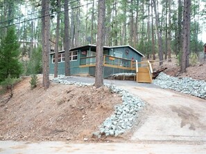 Exterior - Bailey`s Cabin (Ruidoso)