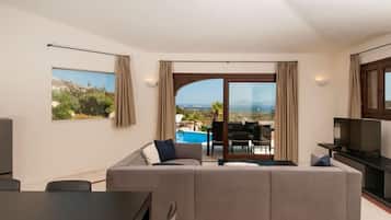 Villa, 5 Bedrooms | Living area | Flat-screen TV