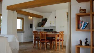 Vila, 4 quartos | Opções para refeição no quarto