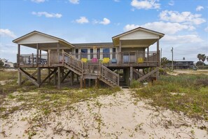 Exterior - ENJOY THE GULF BREEZES and the outstanding beach view from the sundeck and spacious Florida room. (St. George Island)