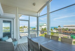 Outdoor dining - Let your dreams come true in Once Upon A Tide! (Eastpoint)