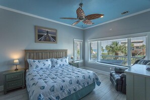 4 chambres, fer et planche à repasser, lit de bébé portatif, Wi-Fi