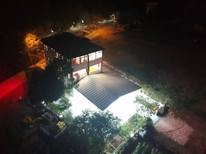 Mặt tiền nơi lưu trú