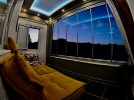 Televisión LED 100 pulgadas con canales de televisión vía satélite