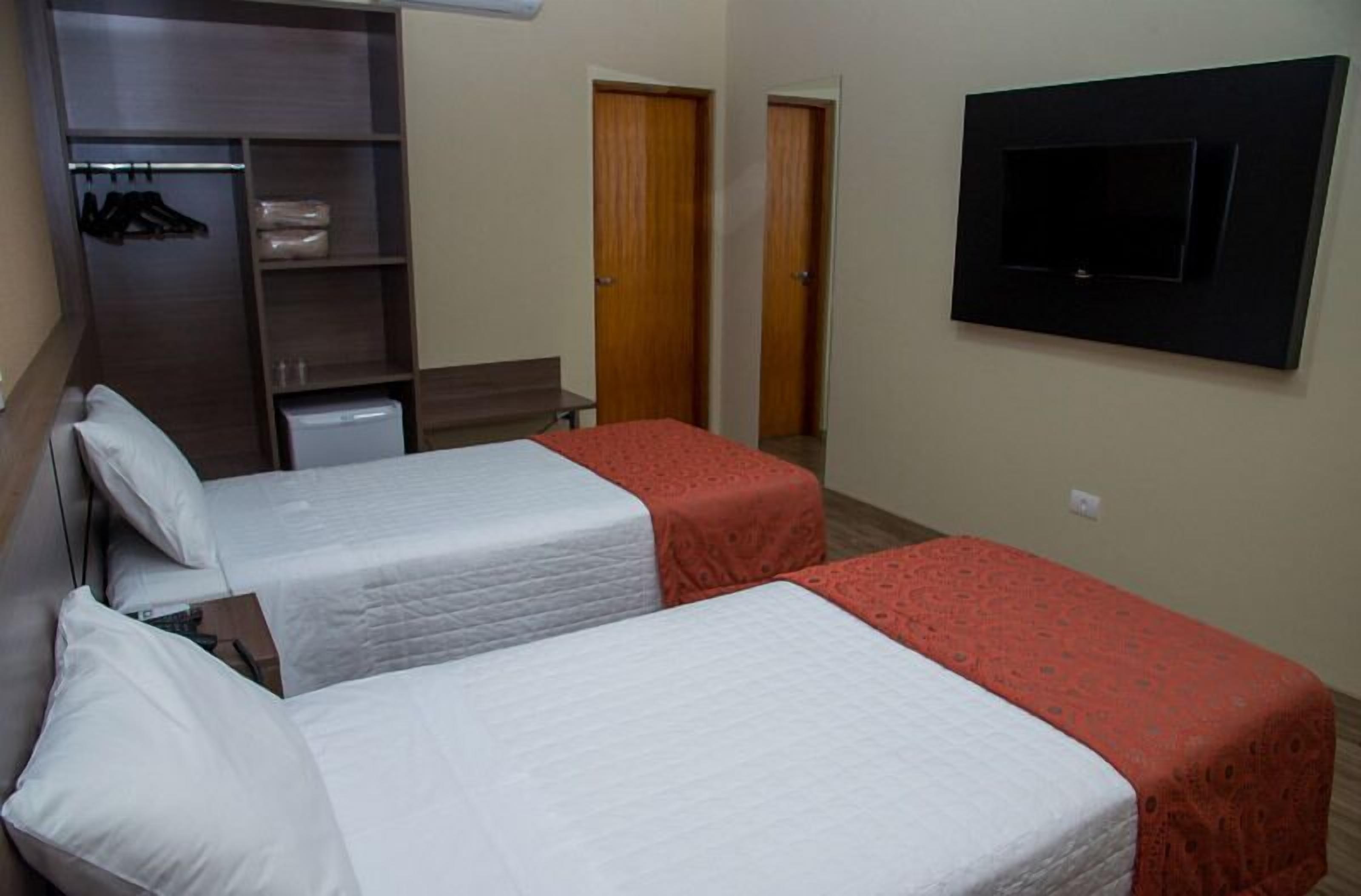 standard double room, ground floor | minibar, desk, free wifi, bed sheets