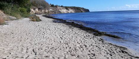 Plage à proximité, chaise longue