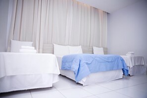 Minibar, escritorio, wifi gratis y ropa de cama 