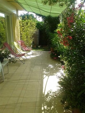 Terrace/patio - le Temps des Cerises (Vinsobres)