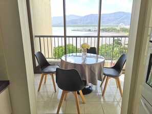 华丽公寓 | 2 多间卧室、办公桌、笔记本电脑工作区、熨斗/熨衣板