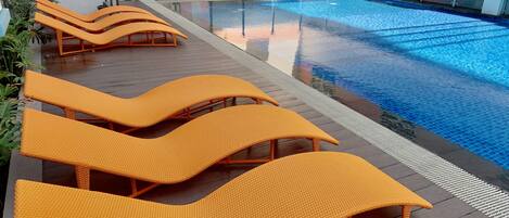 حمّام سباحة خارجي