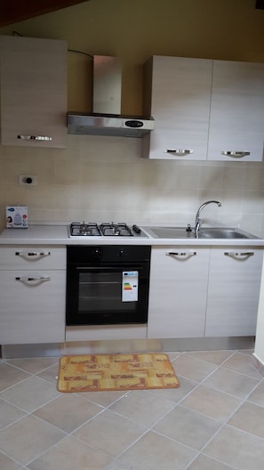 Apartamento, 2 habitaciones | Cocina privada