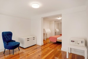 2 bedrooms, cots/infant beds, free WiFi, bed sheets