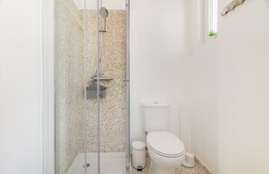 Apartment, 3 Bedrooms | Bathroom - Barbosa River Views Apartment (Lisbon)