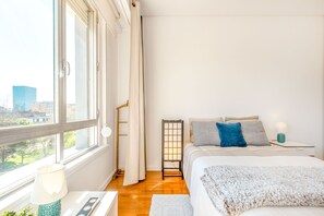Apartment, 1 Bedroom | 1 bedroom, iron/ironing board, cots/infant beds, free WiFi - Porto Prestige Flat (Porto)
