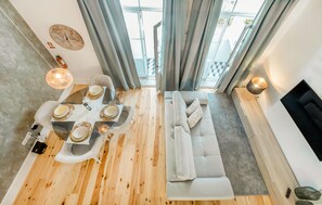 Appartement Confort, 1 chambre | Aire de séjour | Téléviseur à écran plat de 100 cm avec télévision par câble, téléviseur