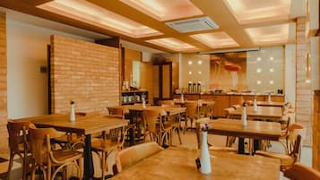 Desayuno buffet incluido todos los días