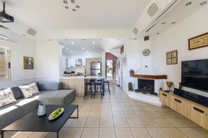 Villa, 3 Bedrooms | Living area | Flat-screen TV