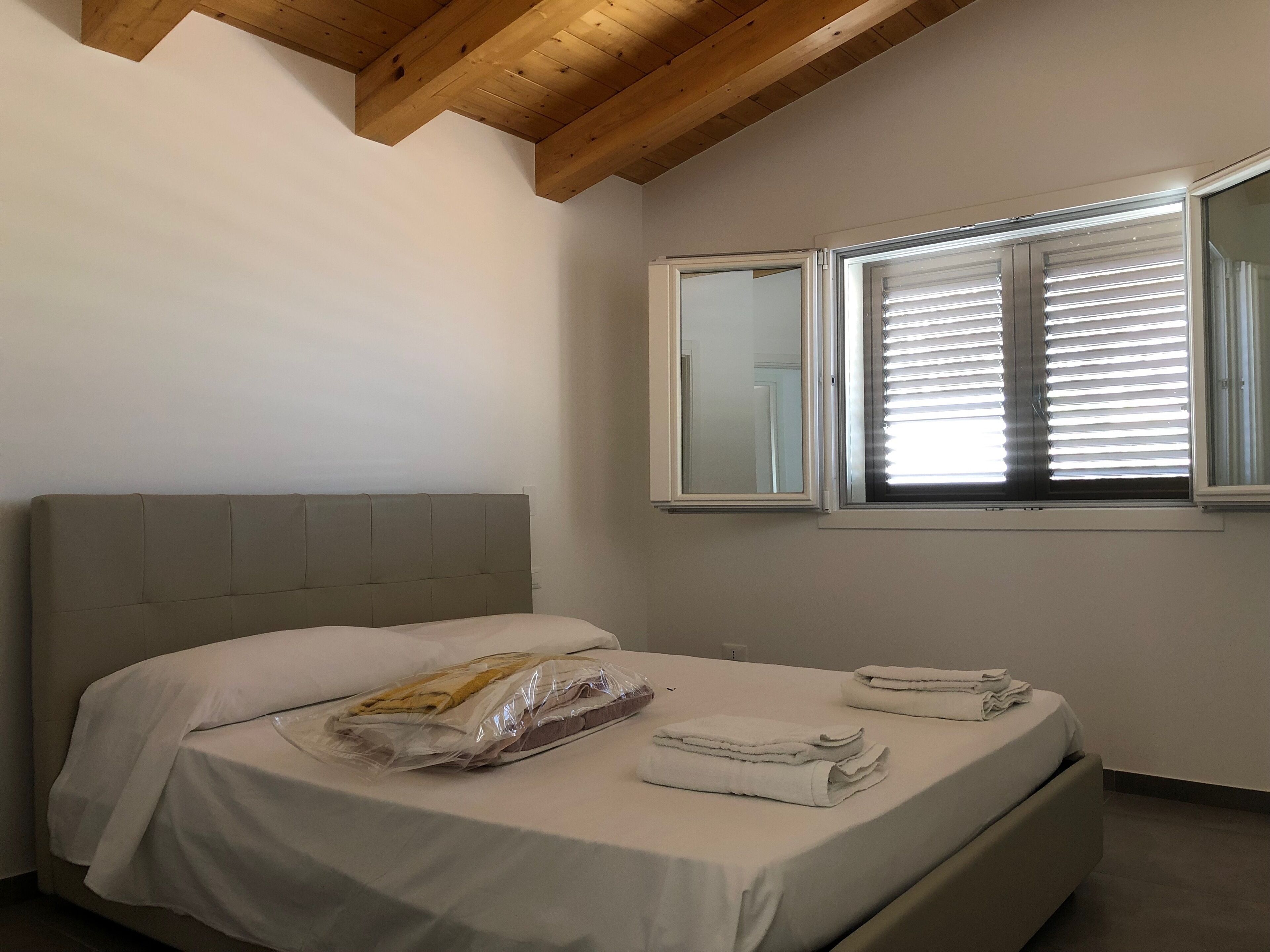 5 camere, ferro/asse da stiro, culla da viaggio, Wi-Fi gratuito