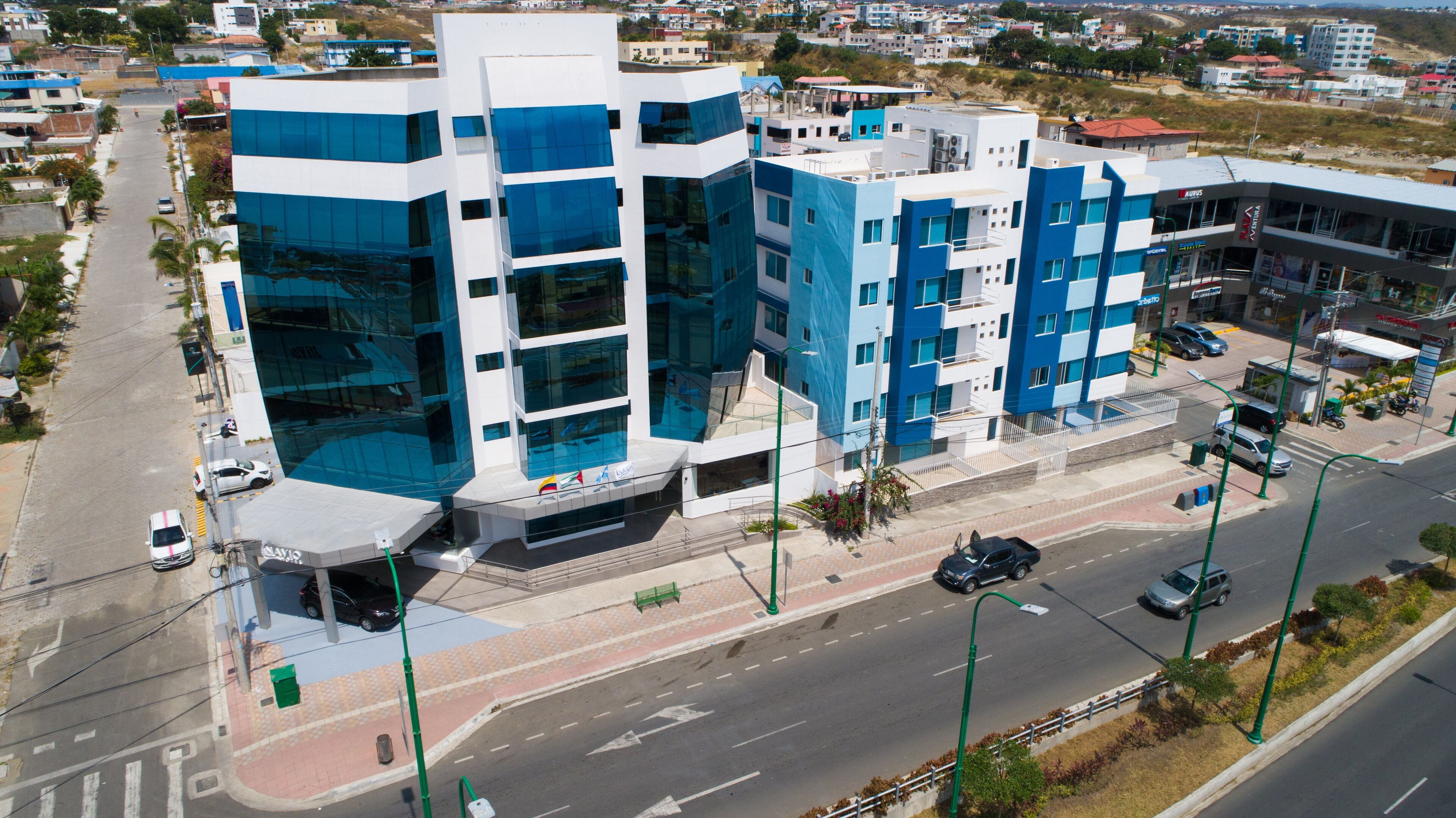 Vista frontal de la propiedad