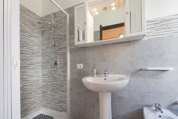 Villa, 3 Schlafzimmer | Badezimmer | Dusche, Regendusche, Handtücher