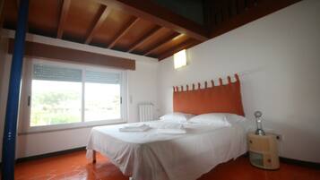 Villa, 5 Bedrooms | 5 bedrooms, free WiFi, bed sheets