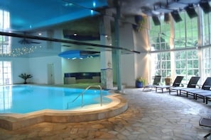 Innenpool, Liegestühle