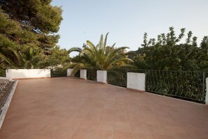 Villa, 4 Schlafzimmer | Terrasse/Patio