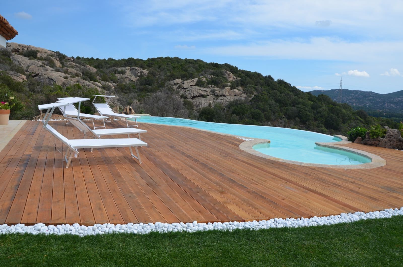 Piscina interna, piscina externa sazonal