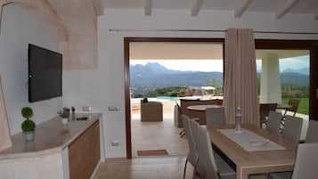 Vila, 5 quartos | Opções para refeição no quarto