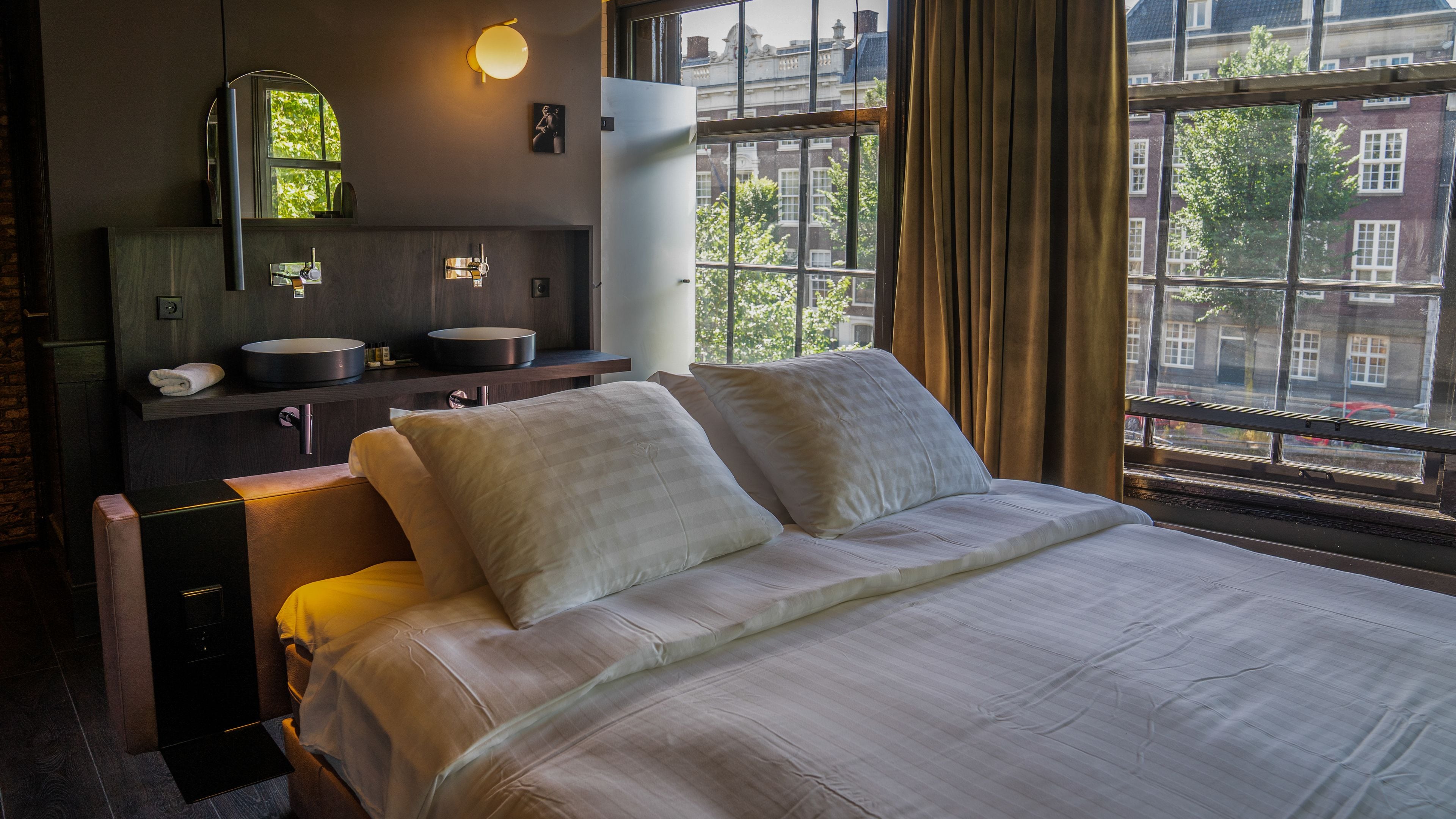 royal room | 1 bedroom, in-room safe, individually decorated, individually furnished