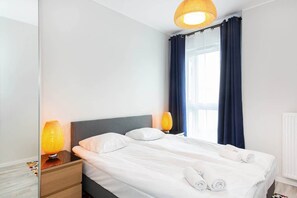 2 室のベッドルーム、デスク、アイロン / アイロン台、WiFi