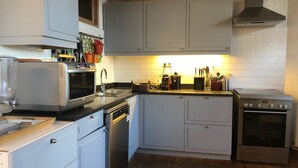 Apartment, 1 Bedroom | Private kitchen - Apartment with a large view of Brussels (Brussels)