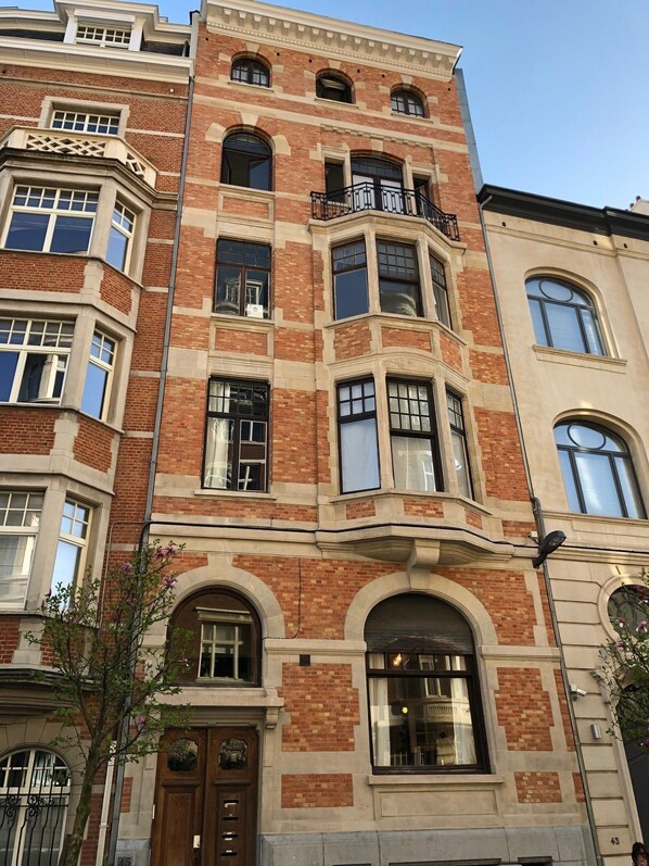 Front of property - Apartment with a large view of Brussels (Brussels)