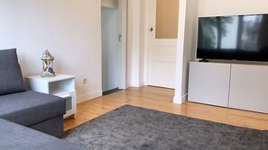 Appartement, 1 slaapkamer | Woonruimte | Flatscreentelevisie