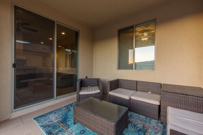 Terrace/patio - Vermillion Oasis: Luxury 6BR/7BA Home near Zion. Private Pool & Resort Amenities (Santa Clara)